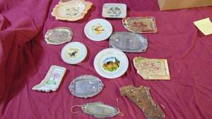 lot 31 image: Lot of 13 Ashtrays