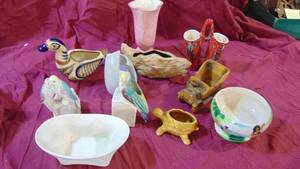 lot 41 image: 11 Pieces of Misc Pottery