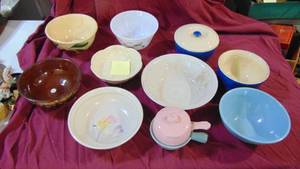 lot 57 image: Misc Kitchen Bowls- Some asis, Wattware