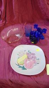 lot 69 image: Misc Glassware