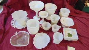 lot 89 image: 15 Pieces of Milk Glass