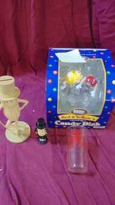 lot 93 image: Misc Pop Culture items