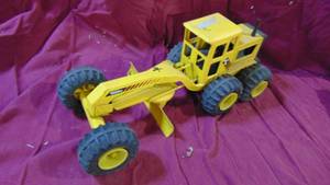 lot 119 image: Tonka Road Grater