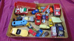 lot 126 image: Box of Misc Toy Cars