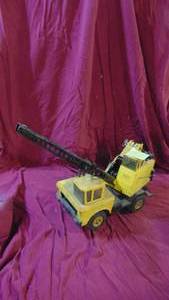 lot 129 image: Metal Tonka Crain