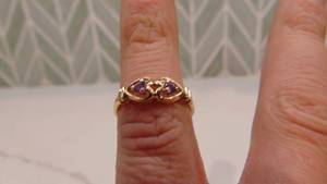lot 1B image: 10K Gold Heart Ring with Stones