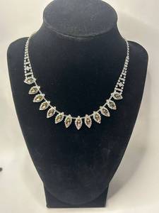 Elegant Multicolor Gemstone Necklace with Rhinestones