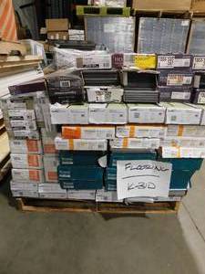 lot 21 image: Bulk Pallet Lot of Flooring Material