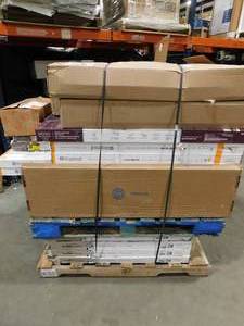 lot 26 image: Bulk Pallet Lot of Flooring Material