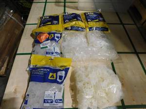 lot 42 image: TILE SUPPLY LOT OF CLIPS AND WEDGES FOR TILE INSTALATION