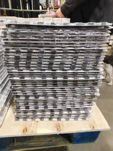lot 50 image: Glissen 12 in. x 12 in. Mixed Glass Mosaic Tile (41 sq. ft.)
