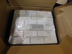 lot 56 image: Athena Gold 11.81 in. x 11.81 in. x 10 mm Honed Marble Mesh-Mounted Mosaic Floor and Wall Tile (38 sq. ft.)