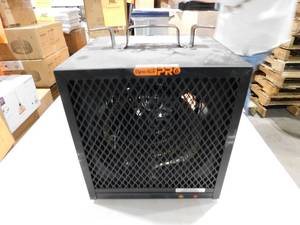 lot 149 image: Dyna-Glo Pro 4,800-Watt 240-Volt Electric Garage Heater