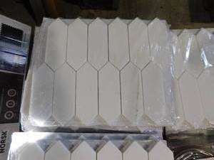 lot 193 image: Jeffrey Court Suburbs White 10 in. x 12.375 in. Picket Polished Marble Wall and Floor Mosaic Tile (70 sheets)