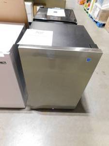 lot 236 image: Vissani 4.4 cu. ft. Freestanding Outdoor Refrigerator in Stainless Steel