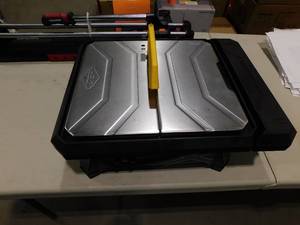 lot 239 image: 700XT 34 HP Wet Tile Saw with 7 in. Blade and Table Extension