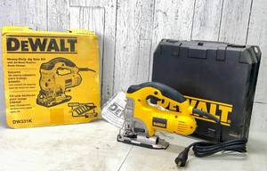 lot 38 image: DeWalt Variable Speed Jig Saw Kit