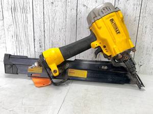 lot 218 image: DeWalt 21° Pneumatic Framing Nailer
