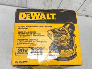 lot 33 image: DeWalt 20V MAX XR Brushless 5 Random Orbital Sander  Tool Only