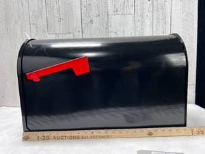 lot 434 image: Mail Box