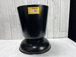 lot 421 image: IndoorOutdoor Steel Plant Stand