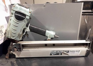 lot 236 image: Metabo Framing Nailer NR 90AE(S1)( 3-12 IN