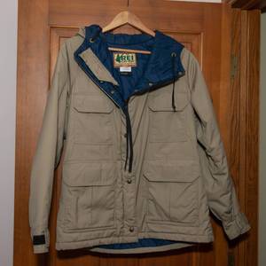 lot 27 image: REI Womens Khaki Jacket - Size 14