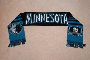 lot 18 image: Minnesota Timberwolves - EXCLUSIVE 15 Season Ticket Member Holiday Scarf - Adidas
