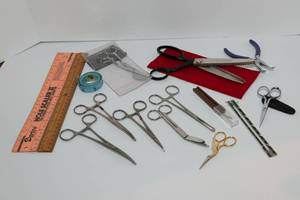 lot 44 image: Sewing Tools #2 - 14 Pieces