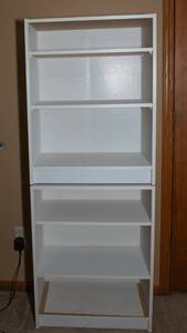 lot 54 image: Two Piece White Book Shelf