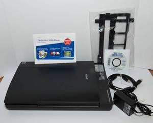 lot 41 image: Epson Perfection V300 Photo Scanner