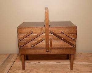 lot 66 image: Vintage Mid Century Modern Accordion Wood Sewing Box and Miscellaneous Contents