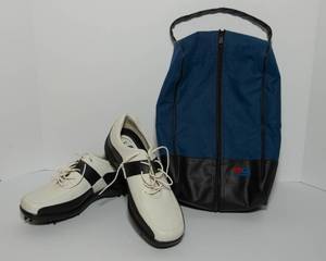 lot 77 image: Womens Callaway Golf Shoes and Golf Shoes Bag