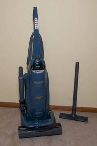 lot 84 image: Kenmore Progressive with Direct Drive Vaccumm