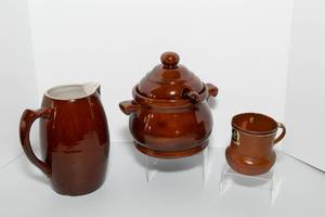 lot 115 image: Handmade Pottery