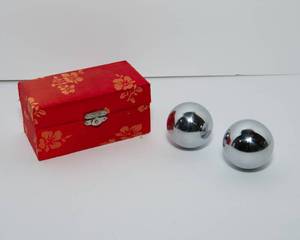 lot 143 image: Chinese Baoding Hand Exercise TherapyMeditation Balls