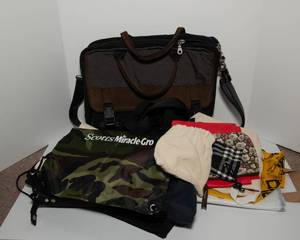 lot 181 image: Tote Bags and Eddie Bauer Brief Case