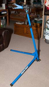 lot 203 image: Park Tool PCS 10 - Home Mechanic Bike Repair Stand