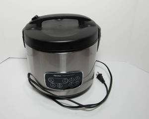 lot 199 image: Aroma Professional Rice Cooker - Food Steamer