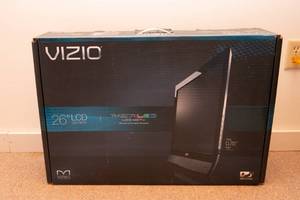 lot 206 image: Vizio 26 LCD LED HDTV With Box and Remote