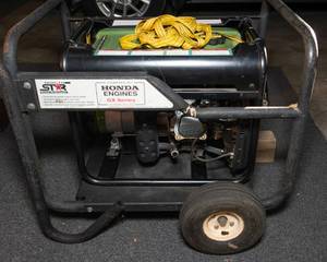 lot 223 image: Sportsman 4000 Surge Watts 3500 Running Watts Generator