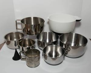 lot 156 image: Mixing Bowls