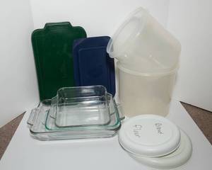 lot 165 image: Cassorole Dishes and Storage Containers