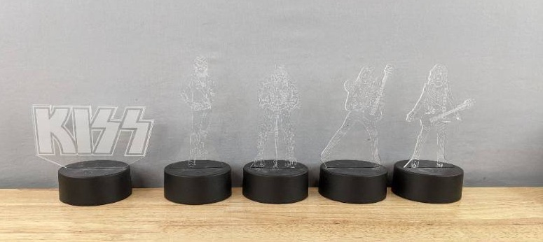 lot 29 image: Set of 5 KISS 3D Illusion LED Table Lamps K