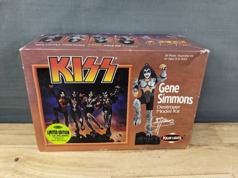 lot 77 image: KISS Gene Simmons Destroyer Model Kit Polar Lights #5058 Limited Edition K