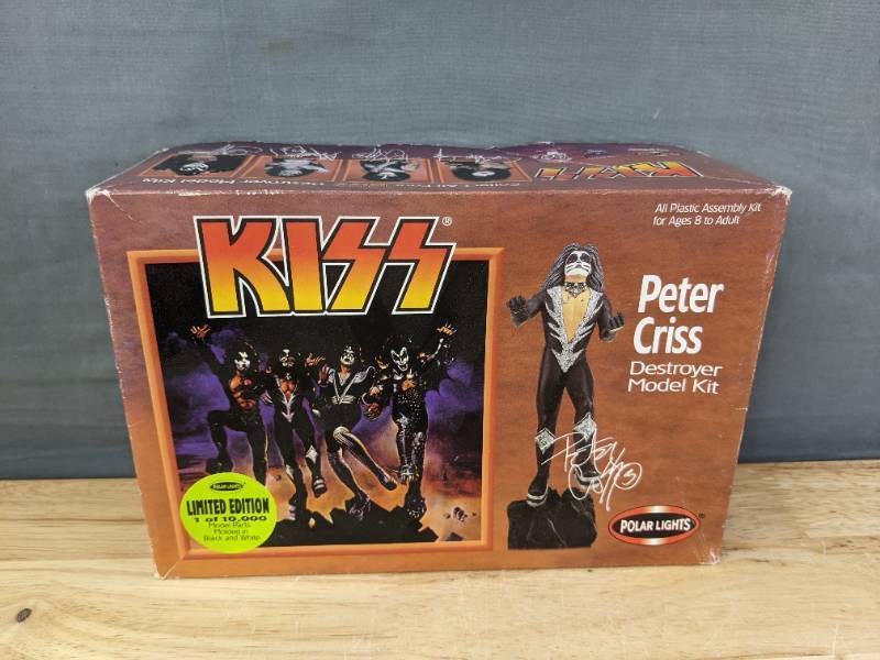 lot 99 image: KISS Peter Criss Destroyer Model Kit K