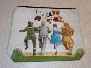 lot 403 image: New Wizard Of Oz Cosmetic Bag Pouch Dorothy Toto P