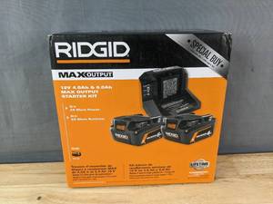 lot 8 image: Brand New Rigid 18V 6.0 Ah and 4.0Ah Max Output Lithium -Ion Batteries and Charger Kit with Bag $327.97 Retail N