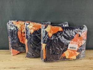 lot 95 image: Brand New 3 Fox Blankets in Blue and Orange N