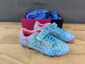 lot 124 image: New Brooman Shoes Kids Size 1 Cleats Blue N